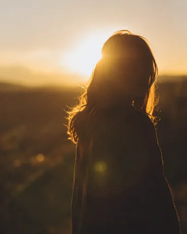 Le contre-jour du soleil couchant